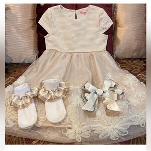 Nannette kids dress size 3T & socks and bow price is firm